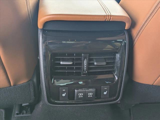 Used 2020 Toyota Avalon Limited FWD image 17