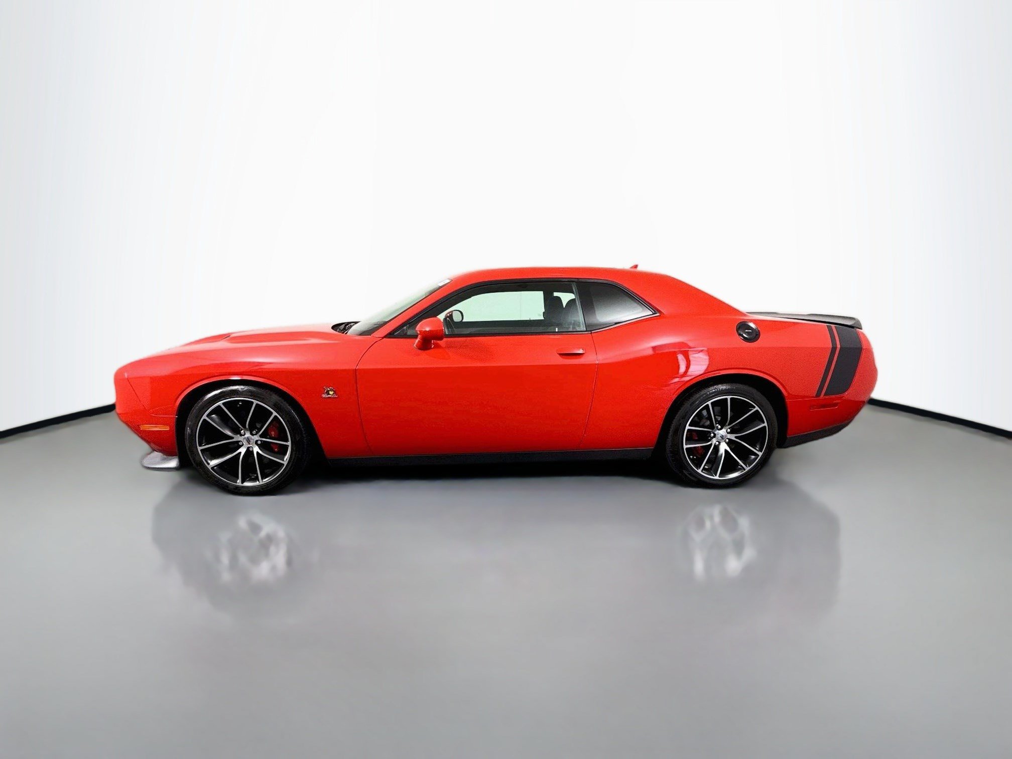 Used 2018 Dodge Challenger R/T Scat Pack RWD image 6
