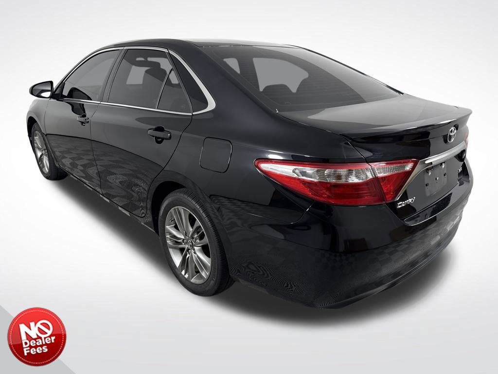 Used 2017 Toyota Camry SE image 5