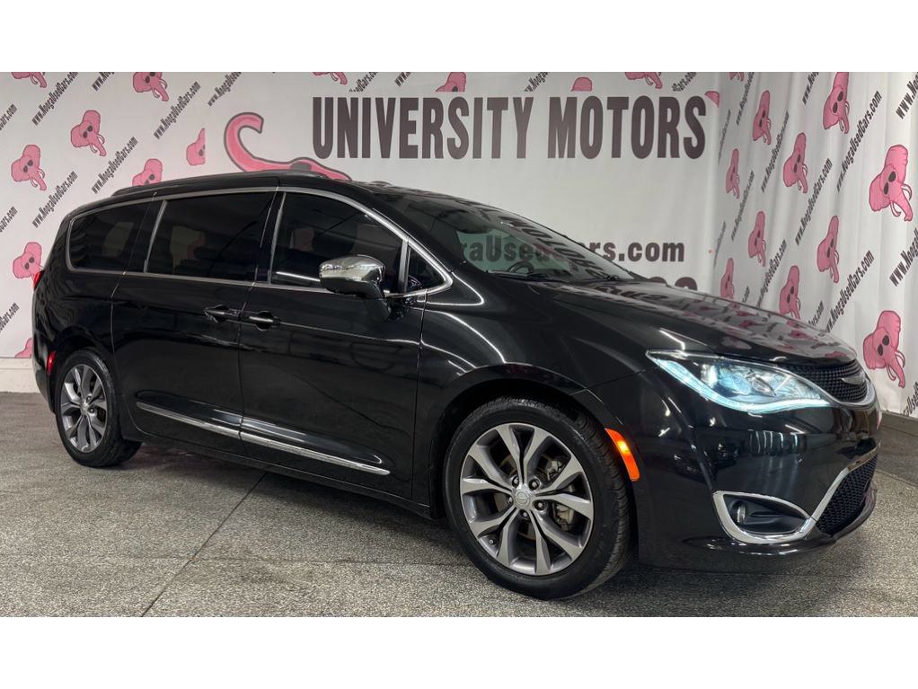 Used 2020 Chrysler Pacifica Limited image 3