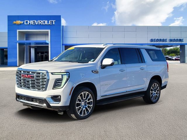 Certified 2025 GMC Yukon XL Denali image 2