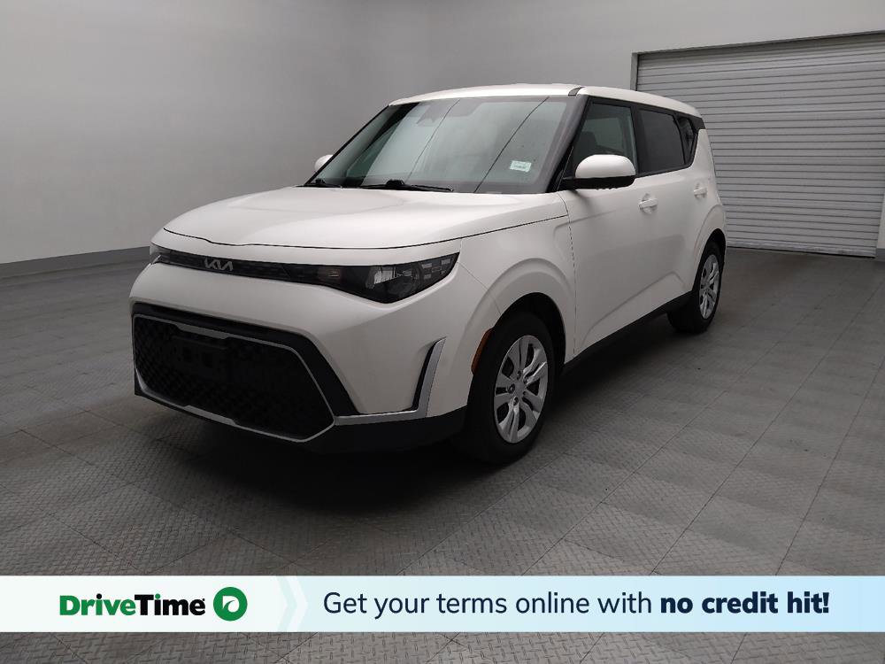 Used 2023 Kia Soul LX FWD image 1