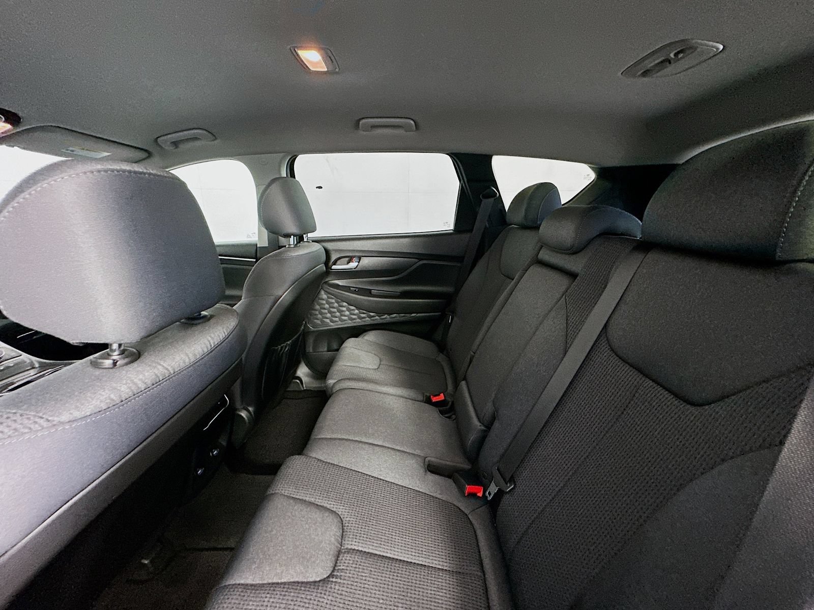 Used 2023 Hyundai Santa Fe SEL AWD/4WD image 25