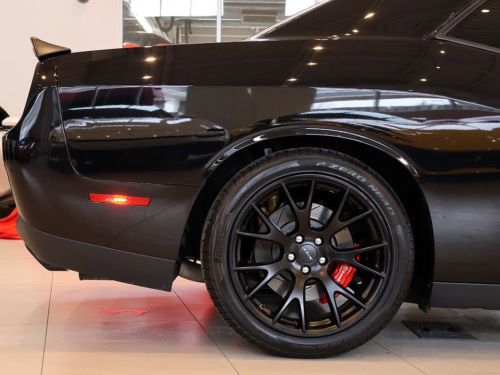 Used 2015 Dodge Challenger SRT Hellcat image 21