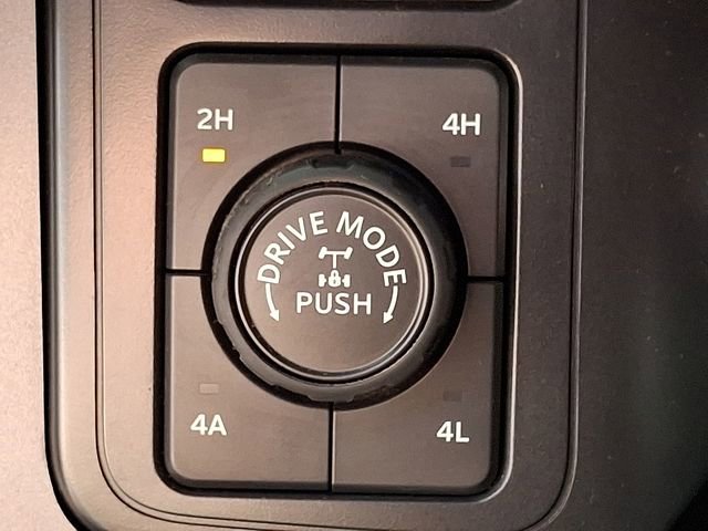 Used 2024 Ford F150 Lariat w/ FX4 Off-Road Package image 23