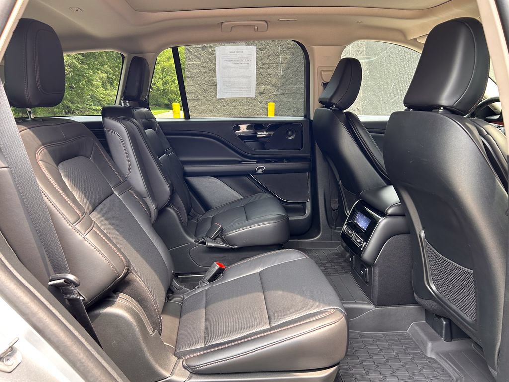 Certified 2024 Lincoln Aviator Reserve w/ Equipment Group 201A AWD/4WD image 23