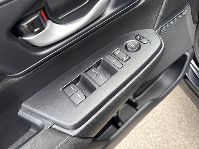 Used 2020 Honda CR-V LX image 10
