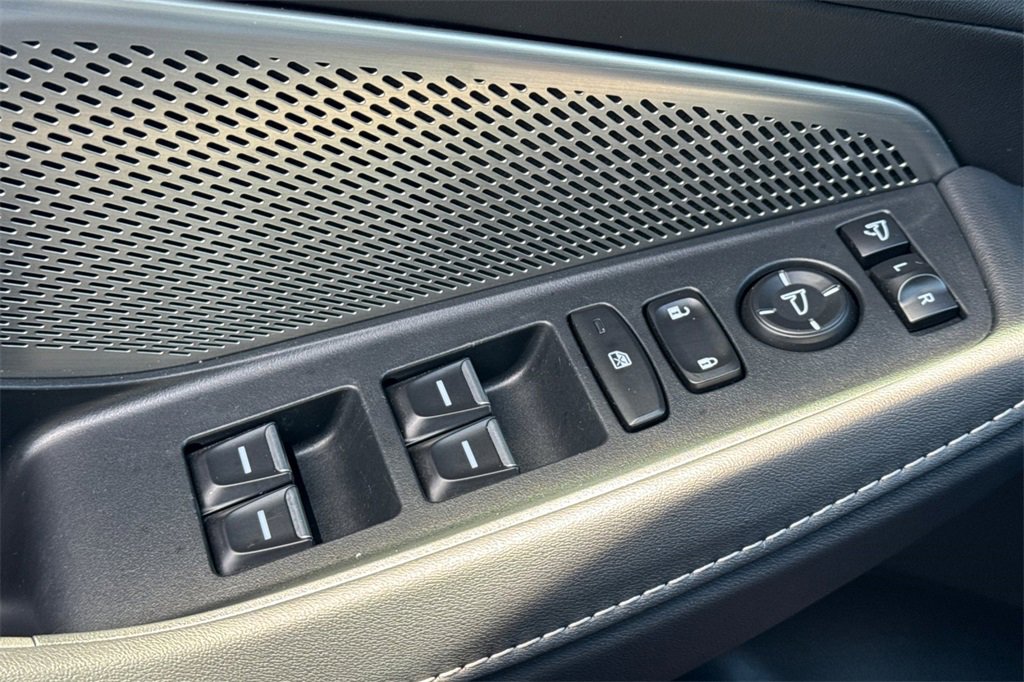 Certified 2023 Acura MDX SH-AWD w/ Technology Package image 16