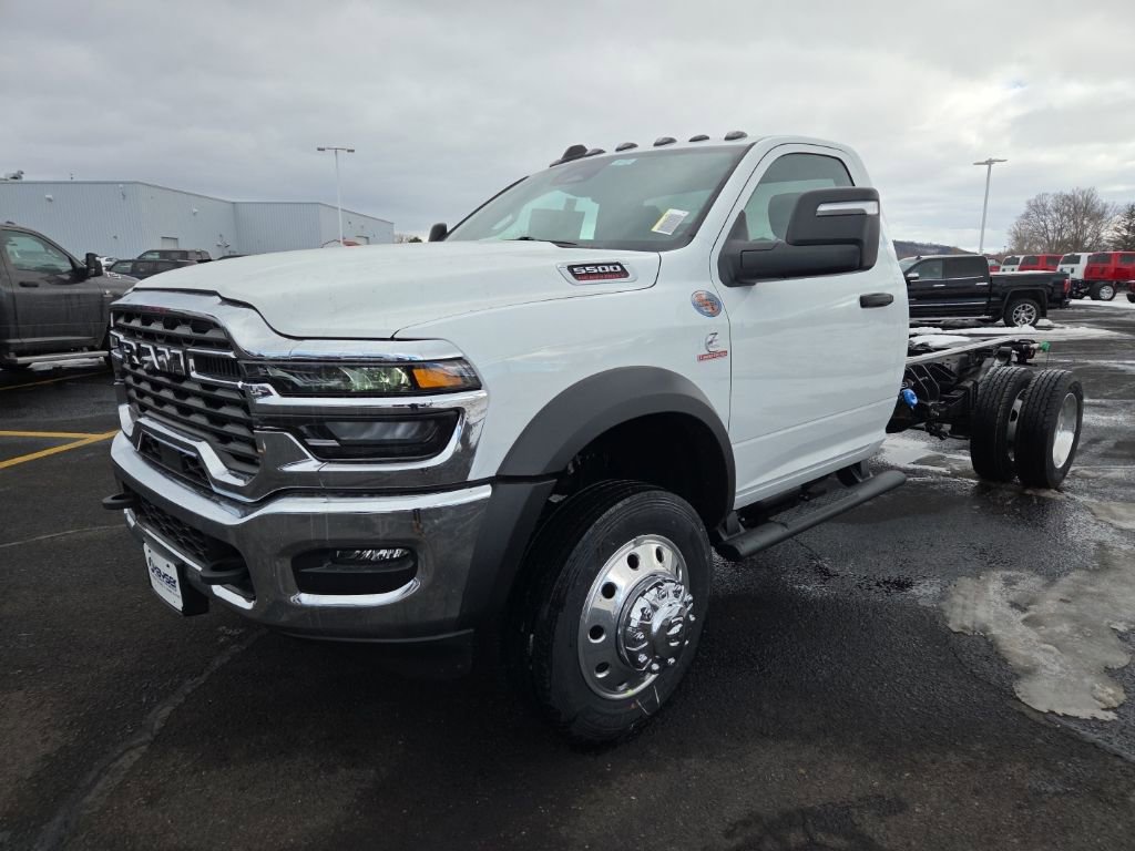New 2026 RAM 5500 Tradesman AWD/4WD image 6