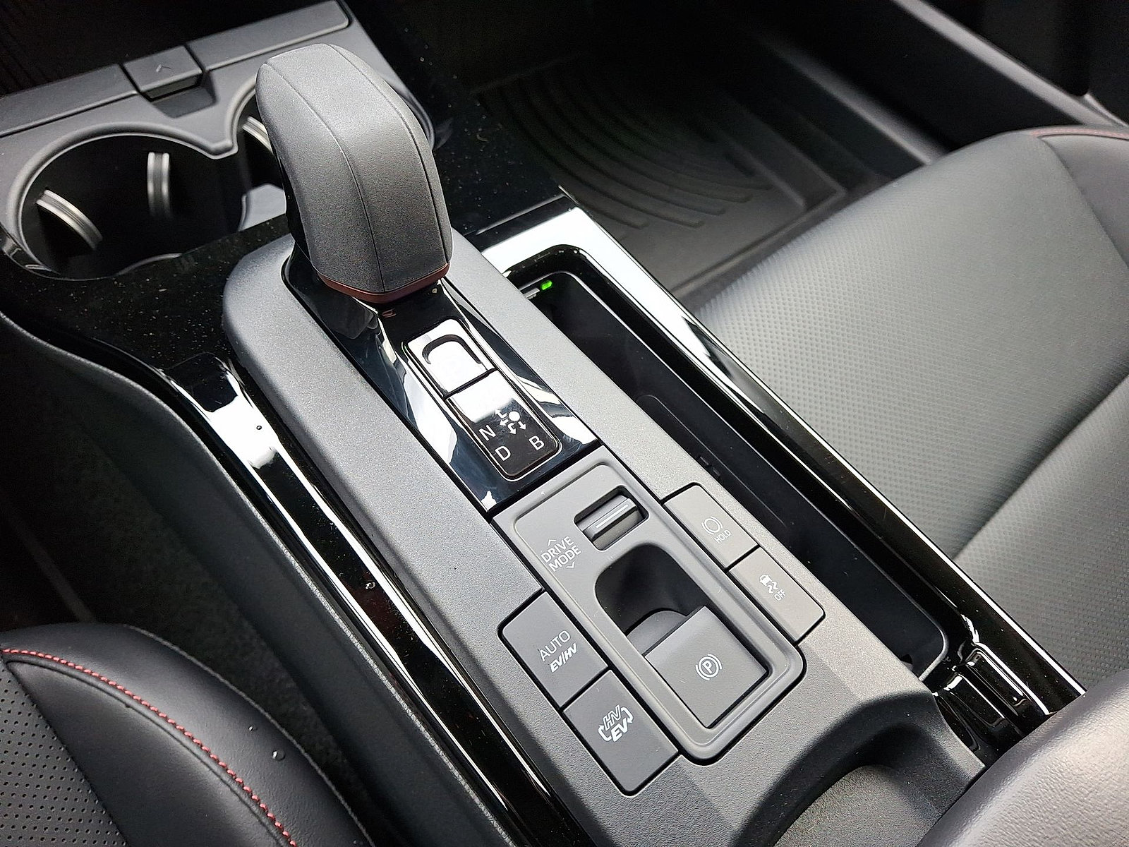 New 2026 Toyota Prius Plug-In Hybrid FWD image 15