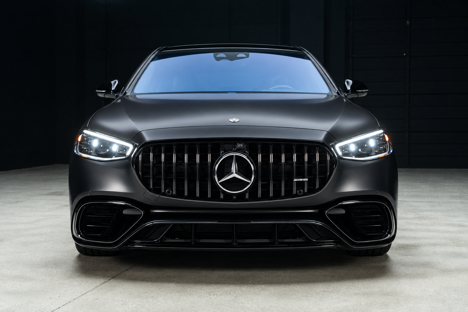Used 2024 Mercedes-Benz S 63 AMG S image 3