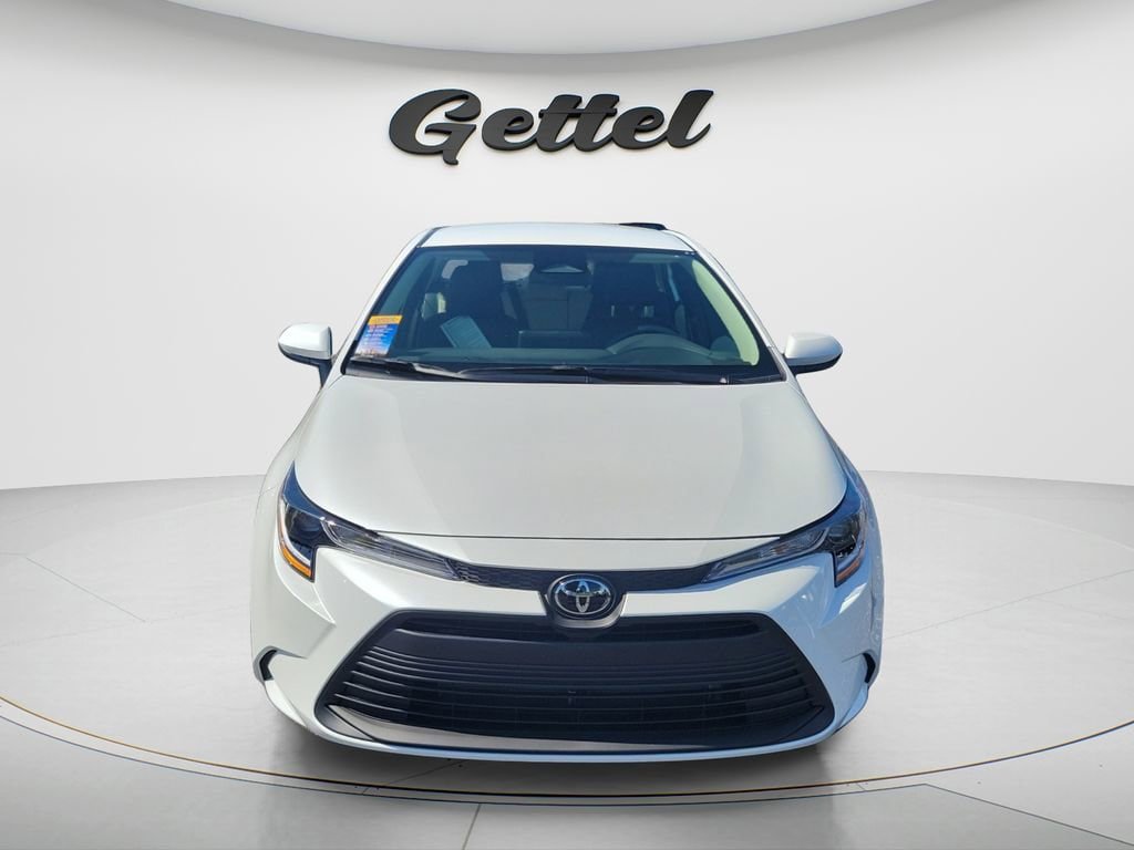 New 2026 Toyota Corolla LE FWD image 2