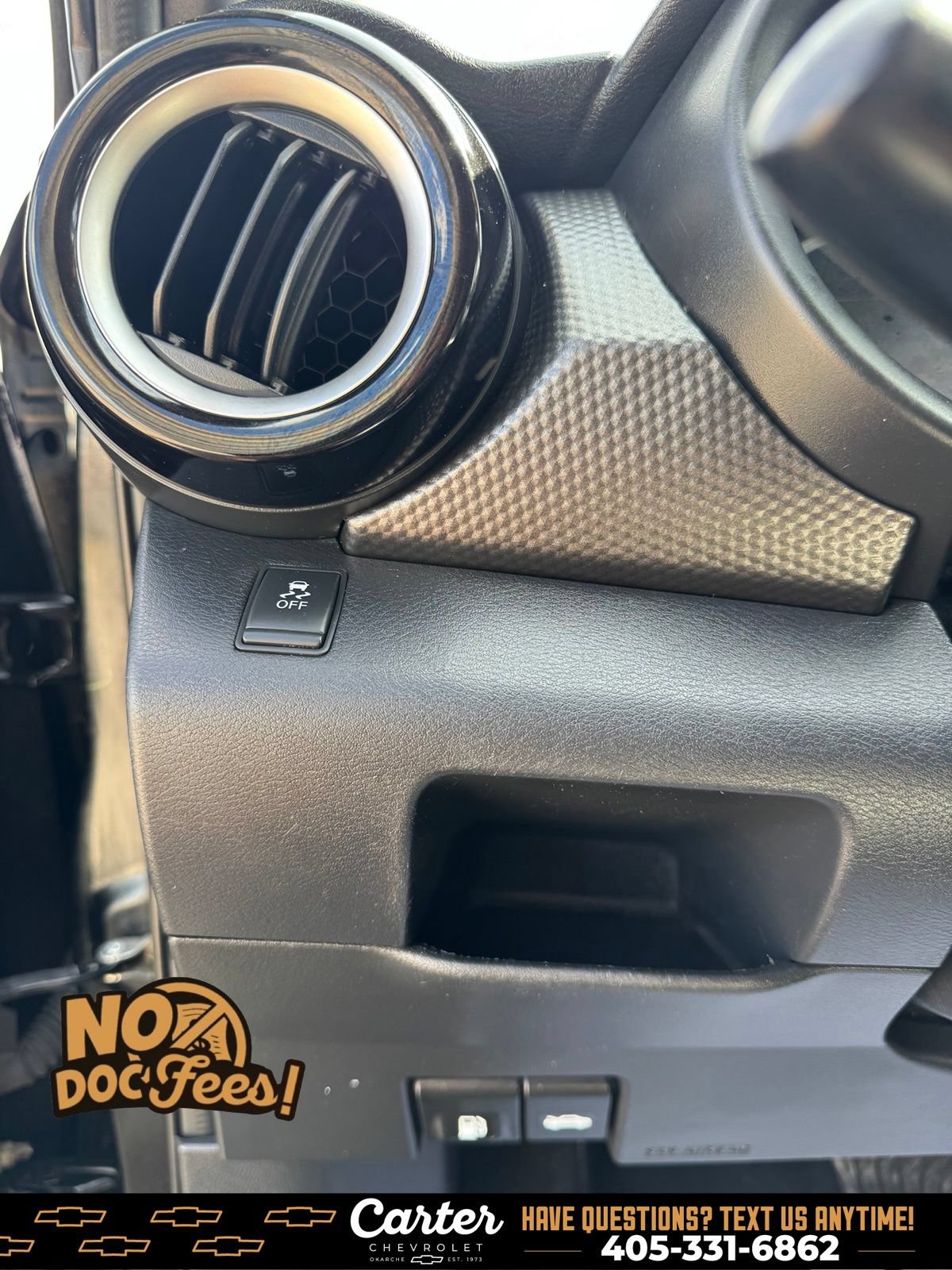 Used 2019 Nissan Kicks SV FWD image 18