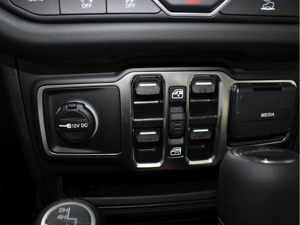 New 2025 Jeep Gladiator Sport image 20