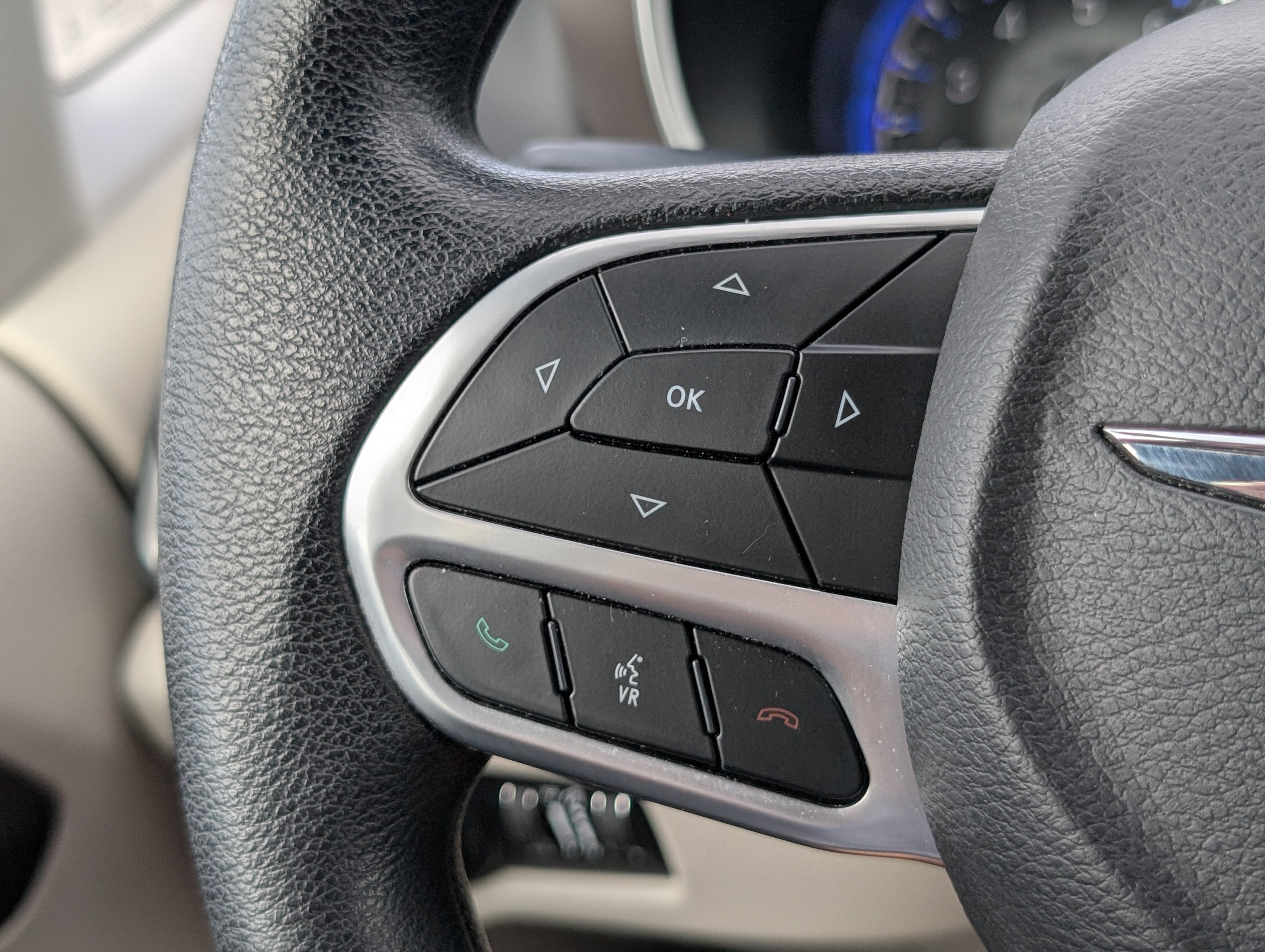 Used 2019 Chrysler Pacifica LX FWD image 24