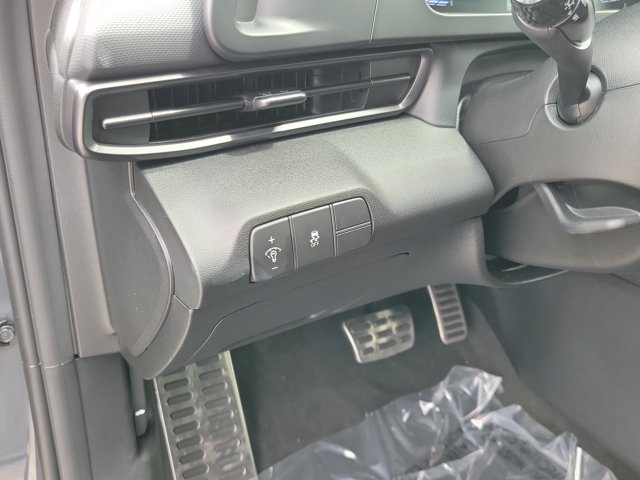 Used 2026 Hyundai Elantra Sport FWD image 13