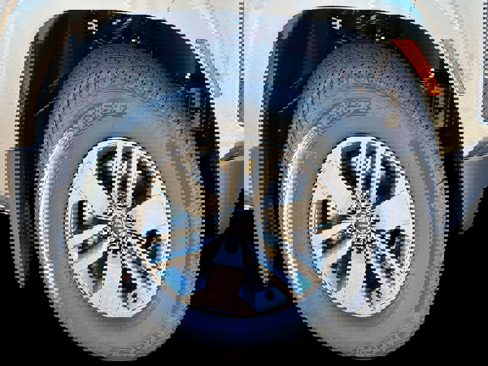 New 2026 Nissan Frontier SV image 10