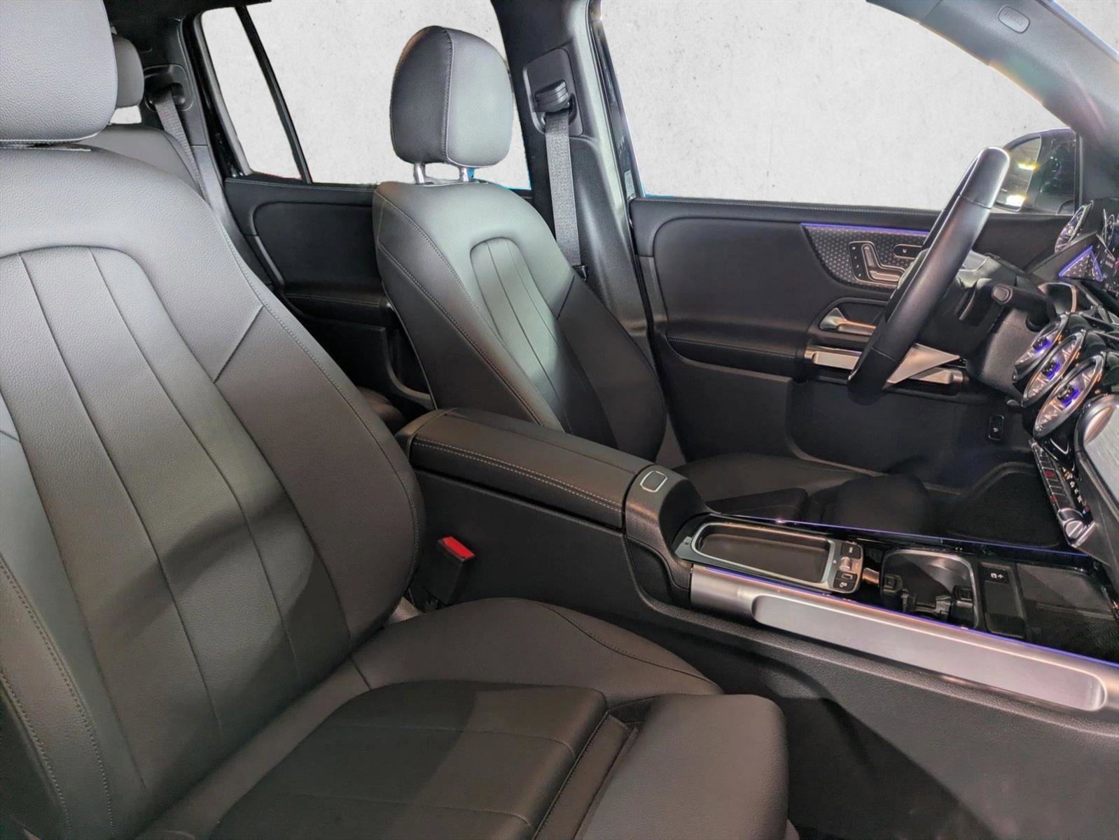 Certified 2025 Mercedes-Benz GLB 250 image 19