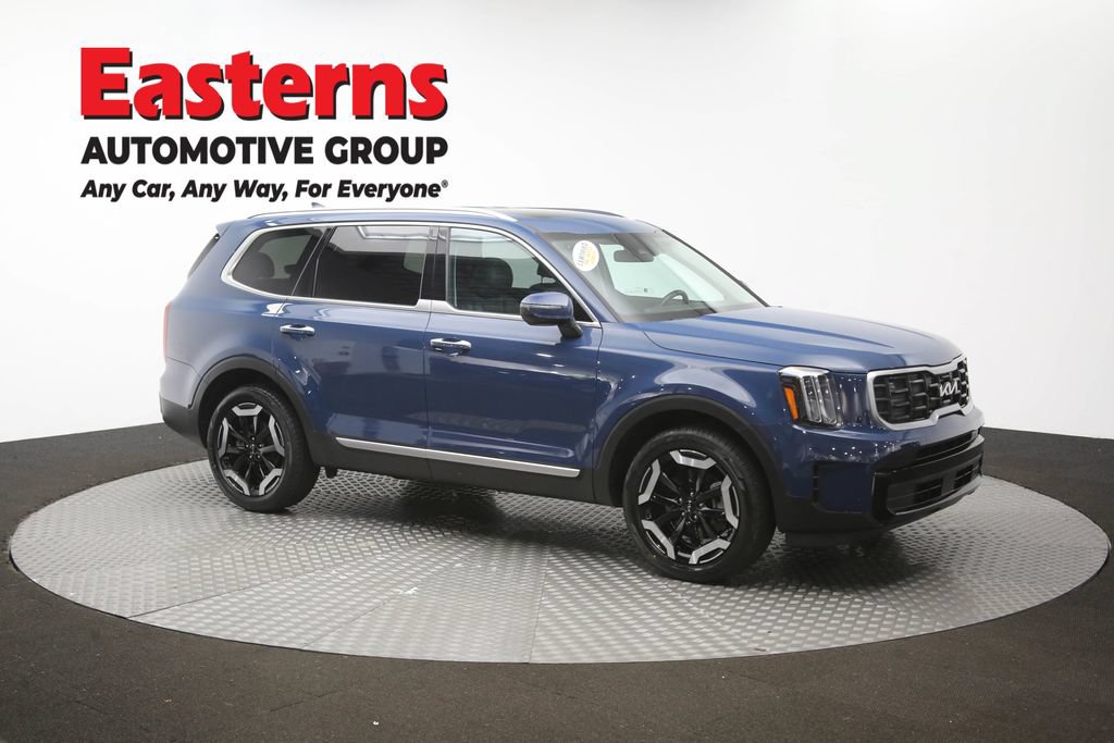 Used 2025 Kia Telluride S FWD image 50