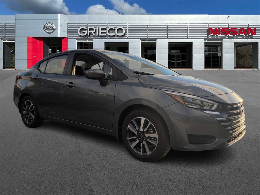 New 2025 Nissan Versa SV w/ Trunk Package