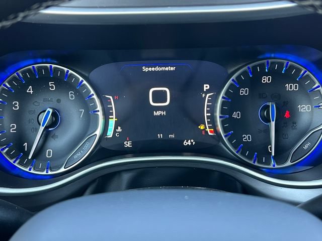 New 2026 Chrysler Pacifica Select FWD image 18