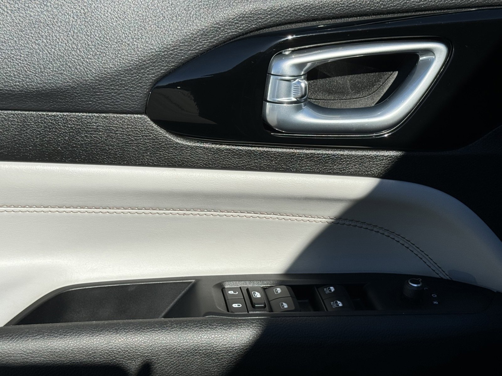 Used 2022 Jeep Compass Limited image 4