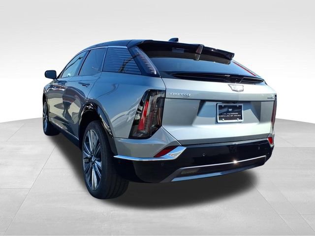 New 2025 Cadillac Optiq Luxury 2 image 4