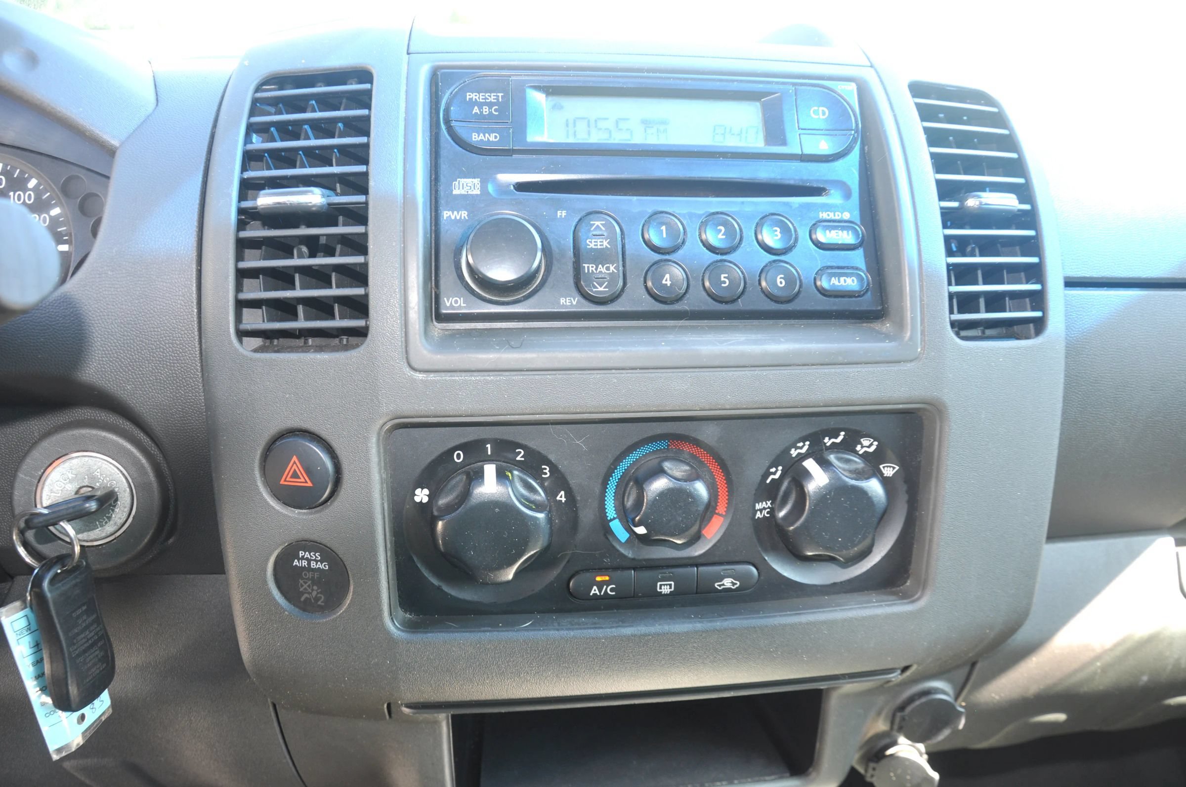 Used 2006 Nissan Frontier SE w/ (P01) Power Pkg RWD image 17