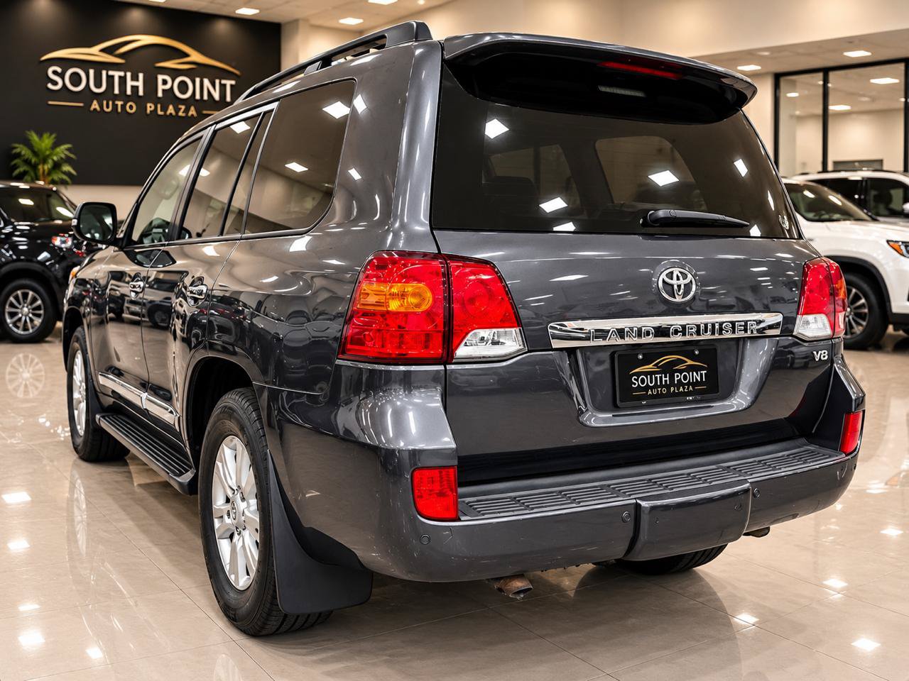 Used 2015 Toyota Land Cruiser AWD/4WD image 5