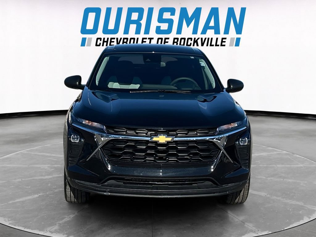 Used 2025 Chevrolet Trax LS image 8