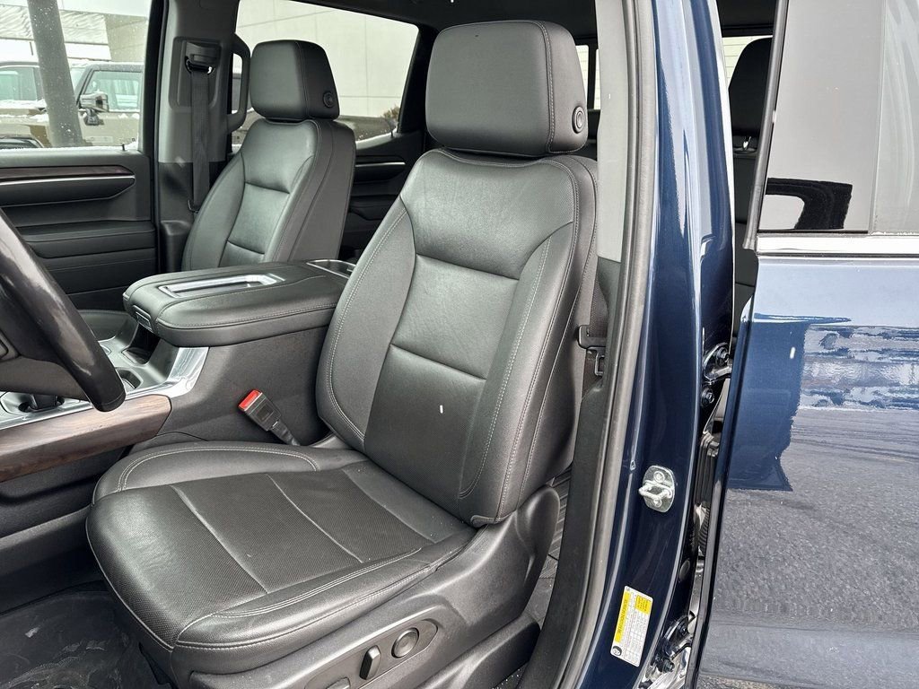 Used 2022 GMC Sierra 1500 SLT w/ SLT Premium Plus Package AWD/4WD image 16
