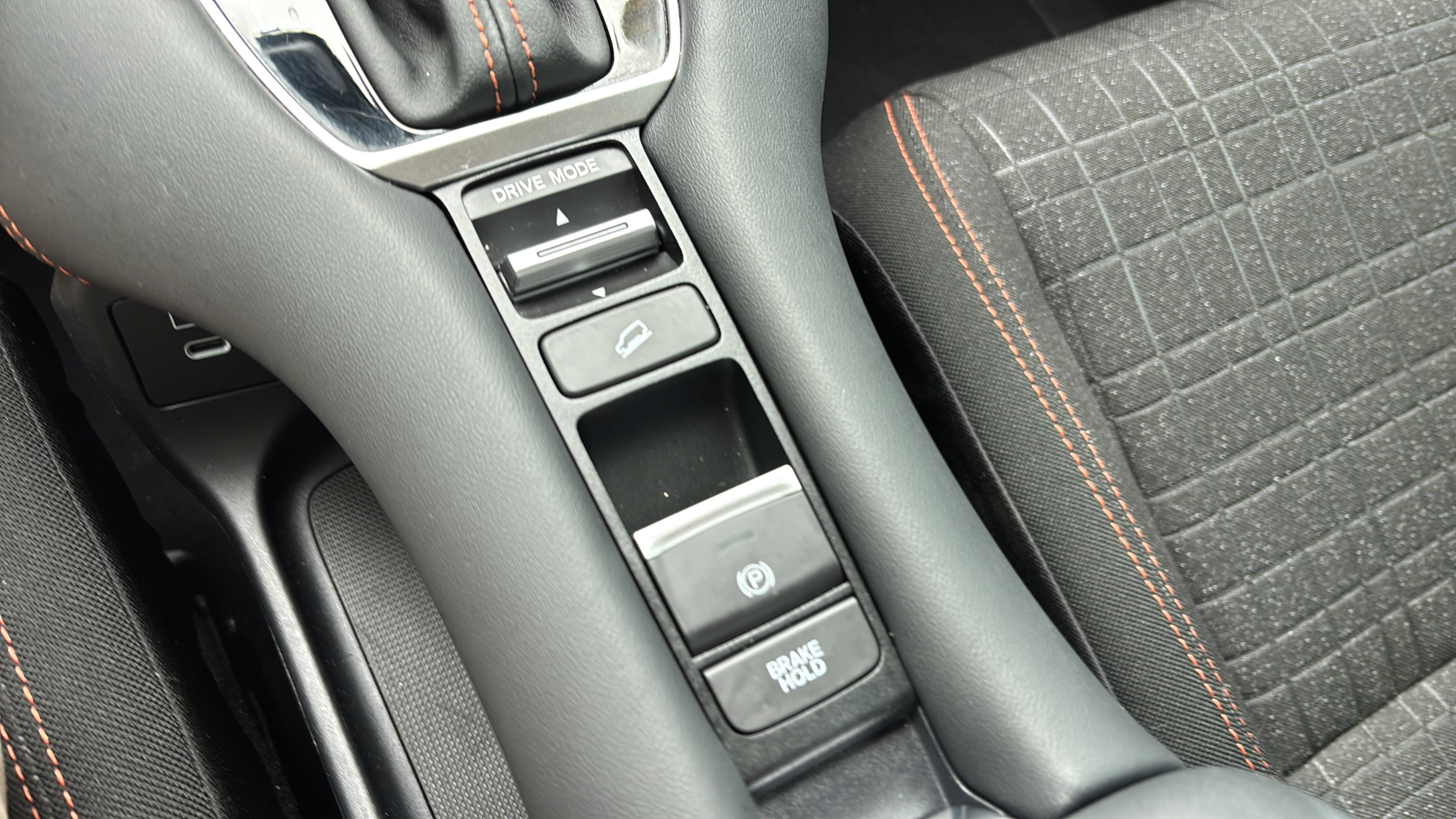 Certified 2024 Honda HR-V Sport image 18