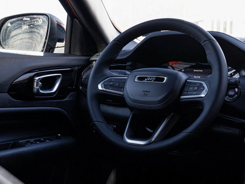 New 2026 Jeep Compass Latitude image 13