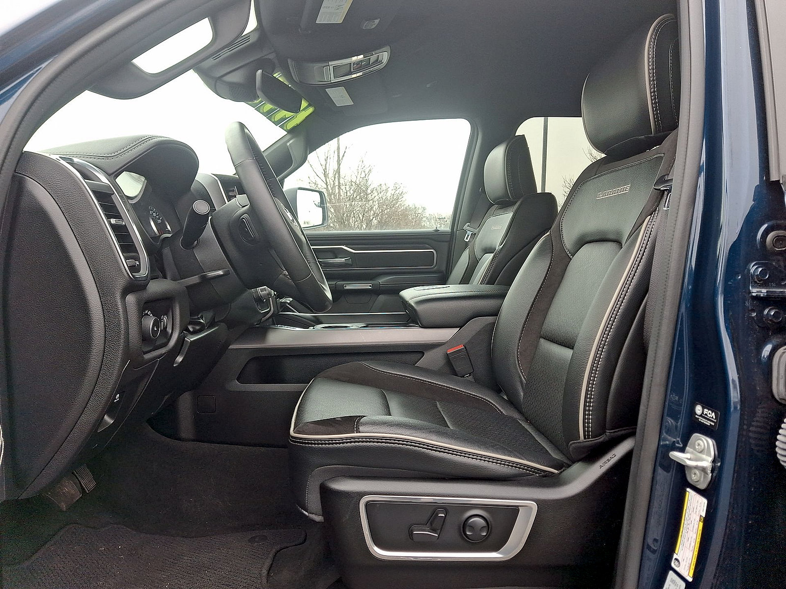 Used 2024 RAM 1500 Laramie RWD image 11
