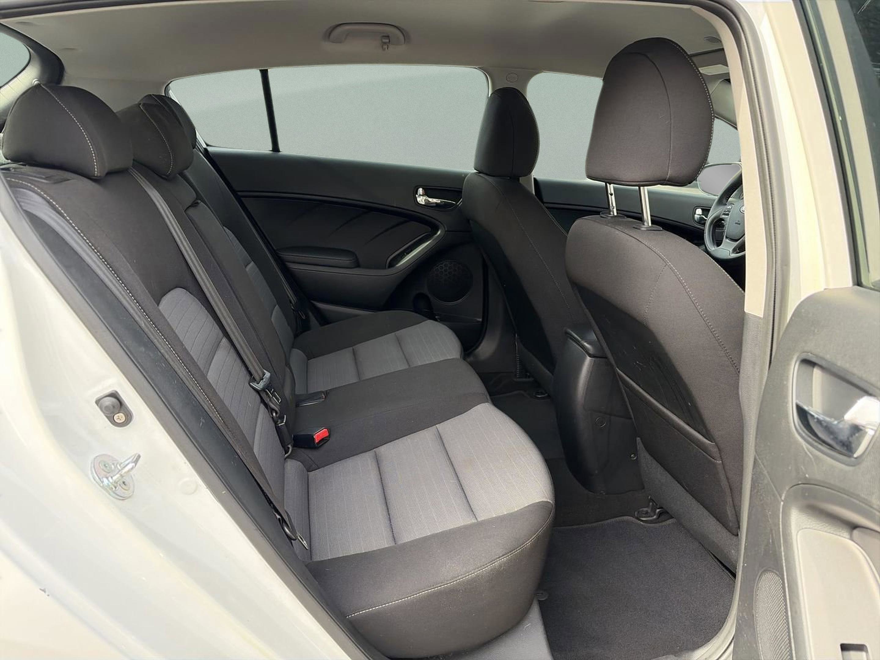 Used 2016 Kia Forte EX image 16