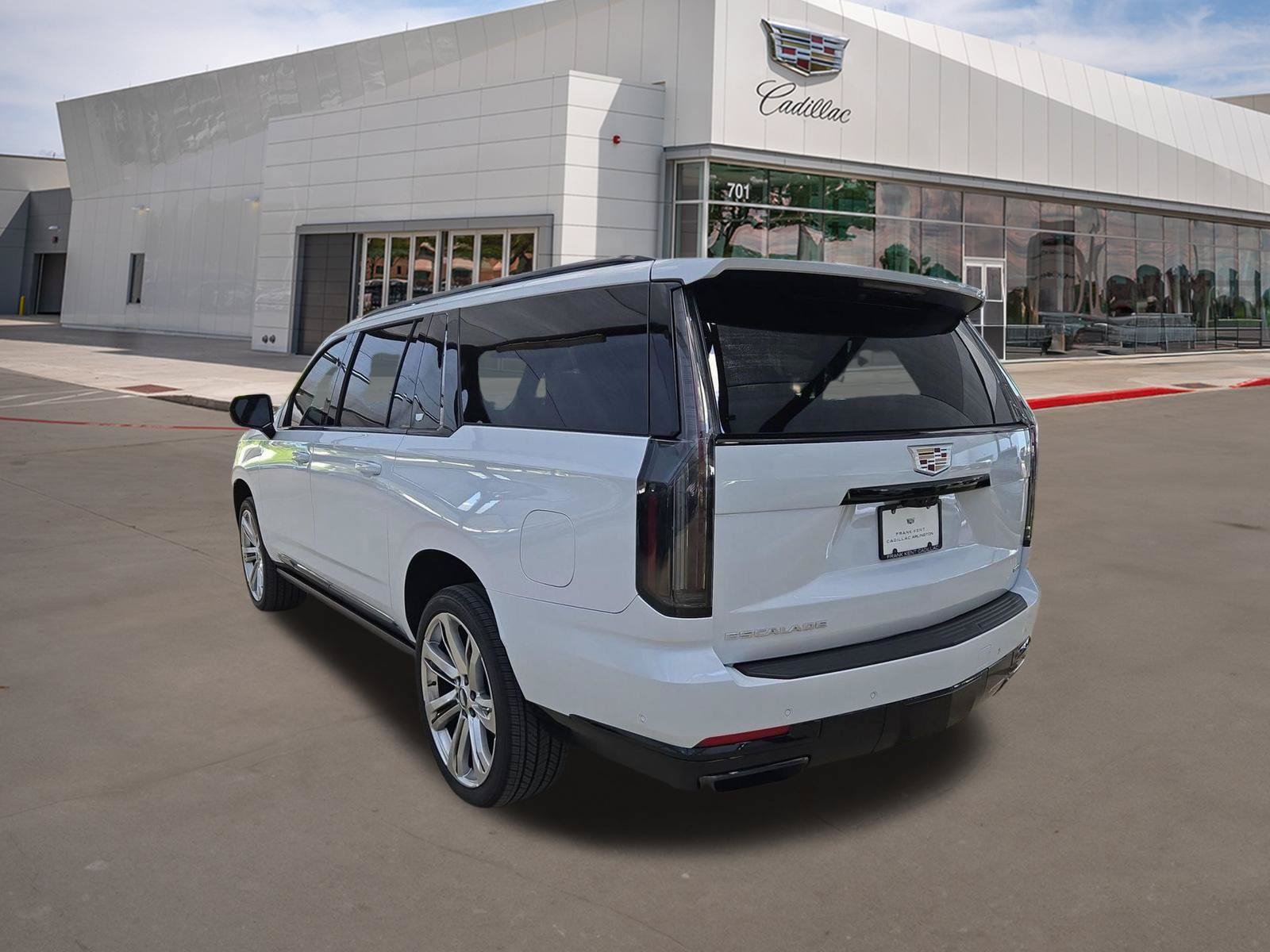 New 2026 Cadillac Escalade ESV Platinum Sport w/ LPO, Floor Liner Package AWD/4WD image 4