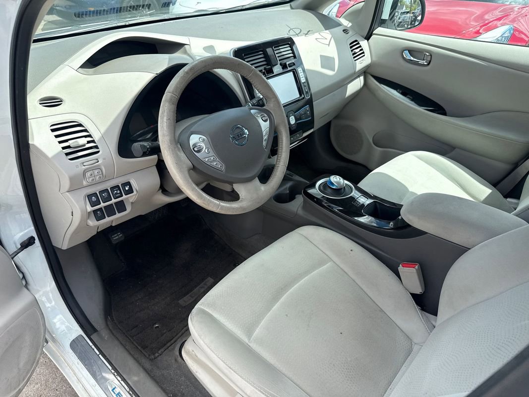 Used 2015 Nissan Leaf SV w/ LED & Quick Charge Package FWD image 5