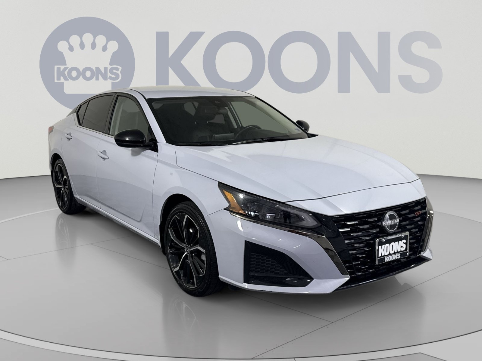 Used 2025 Nissan Altima 2.5 SR FWD image 10
