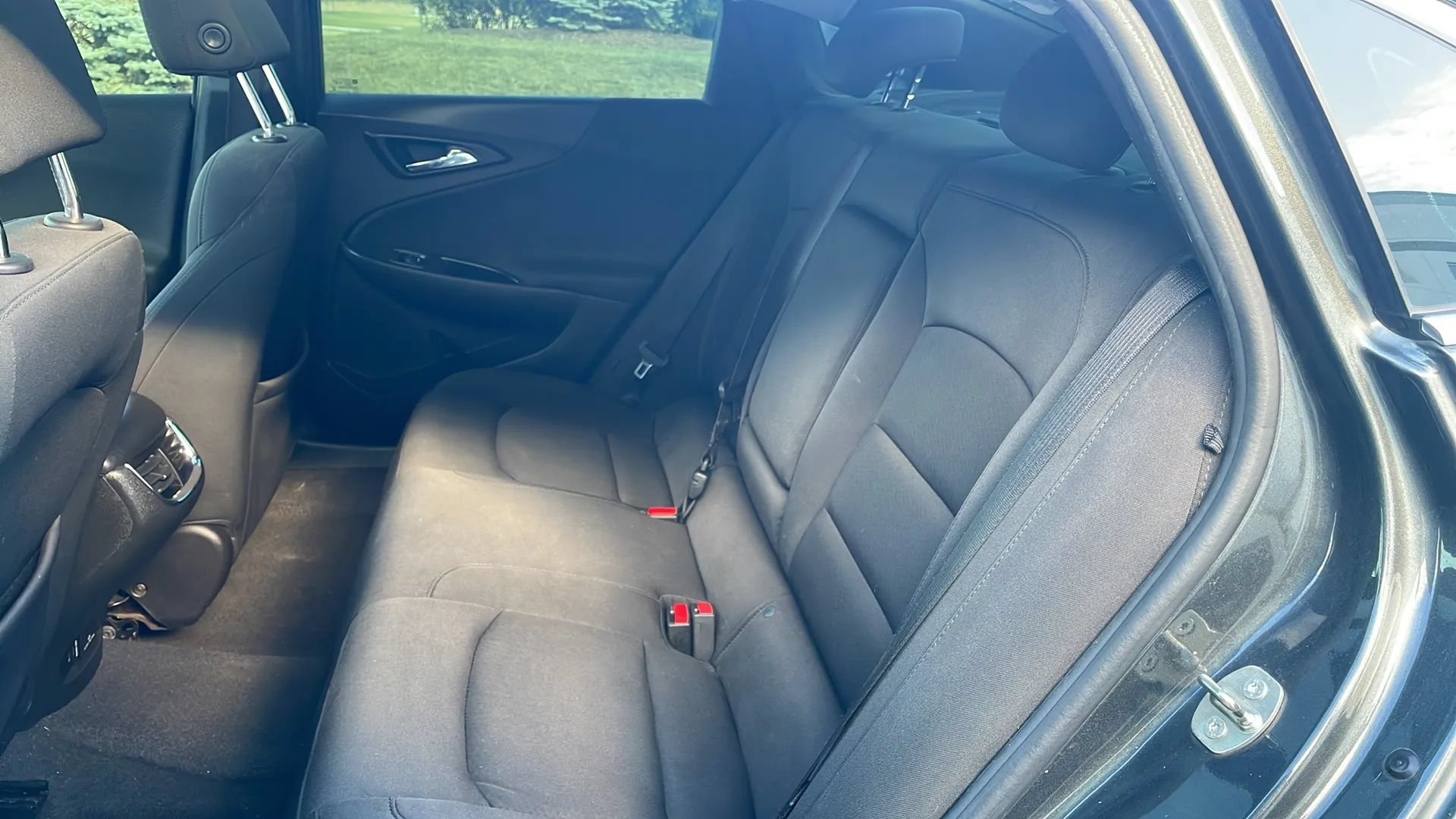 Used 2016 Chevrolet Malibu LT FWD image 12