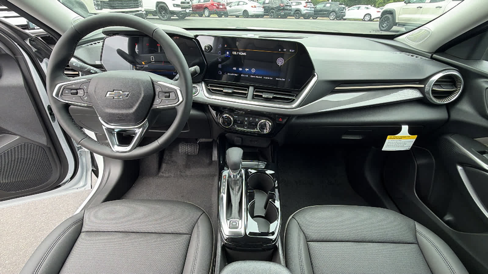 New 2026 Chevrolet Trax ACTIV w/ Sunroof Package FWD image 26