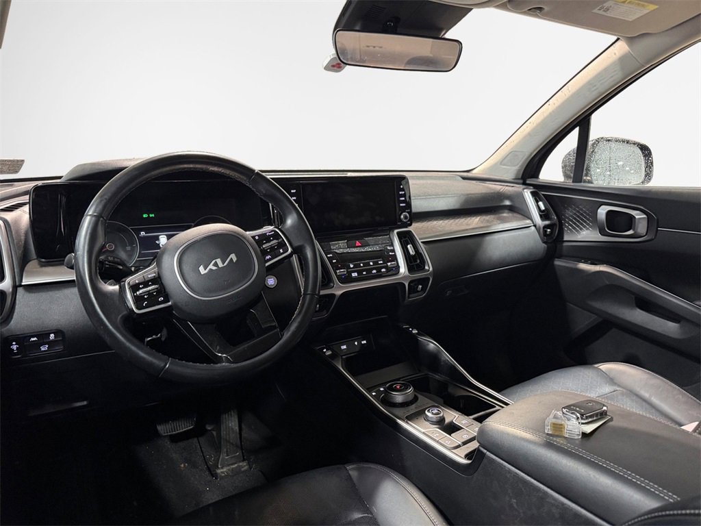 Certified 2022 Kia Sorento EX image 22