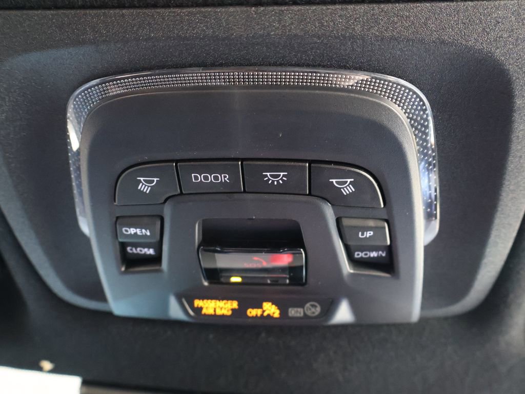 Used 2023 Toyota Corolla Cross XSE w/ Convenience Package image 15