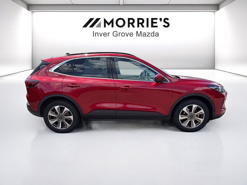 Used 2024 Ford Escape Platinum AWD/4WD image 4