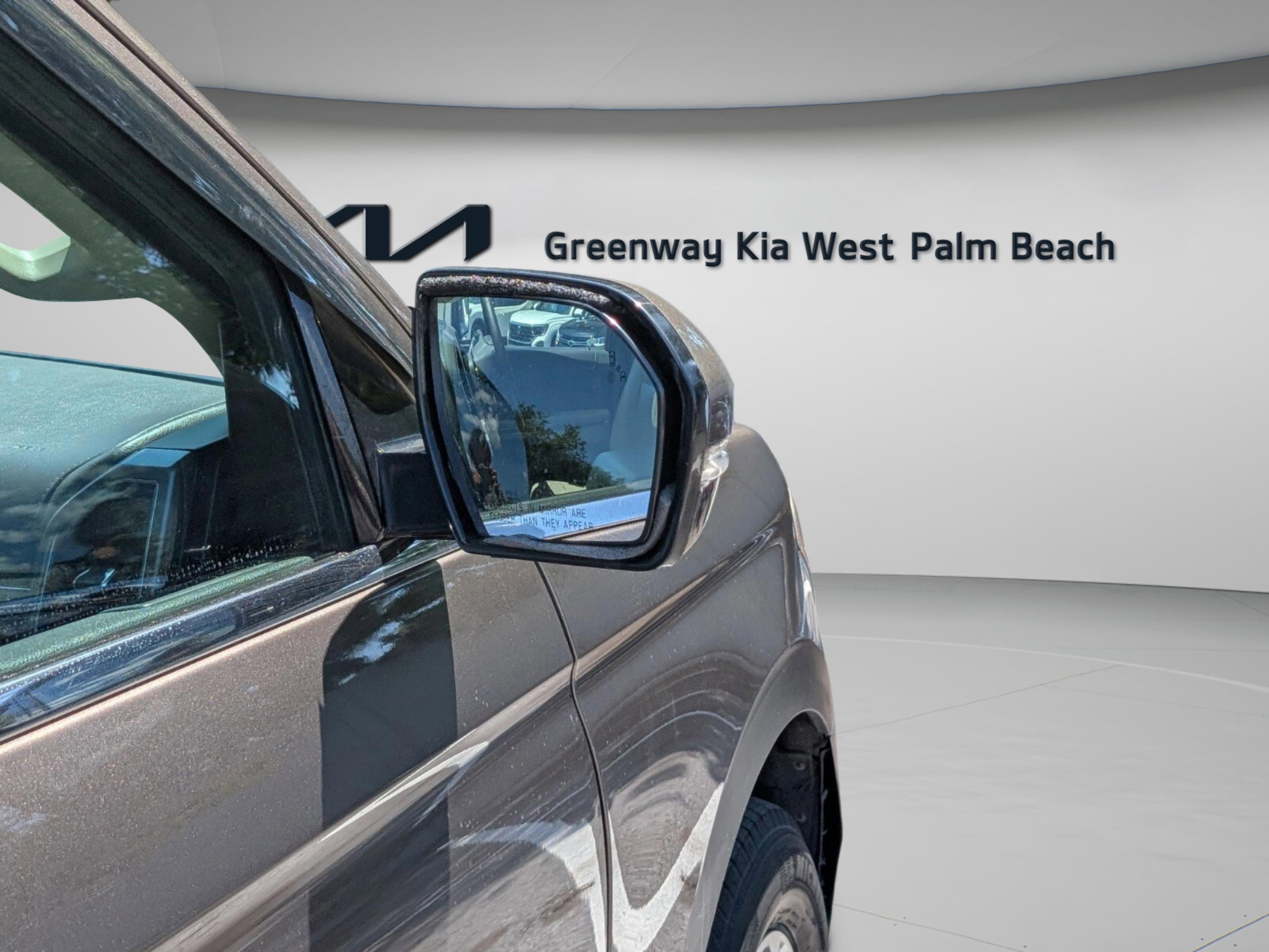 Used 2019 Ford Expedition Max XLT w/ Equipment Group 202A RWD image 2