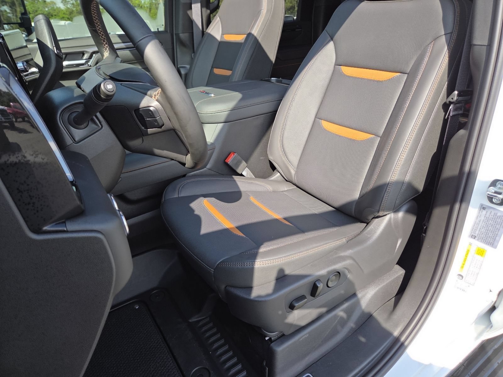 New 2026 GMC Sierra 2500 AT4 w/ AT4 Premium Plus Package AWD/4WD image 30