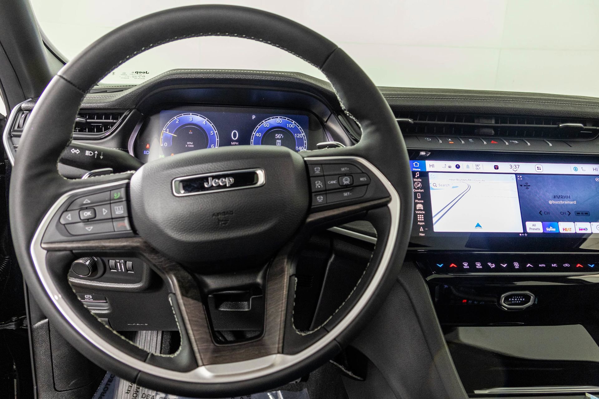 New 2026 Jeep Grand Cherokee Altitude image 31