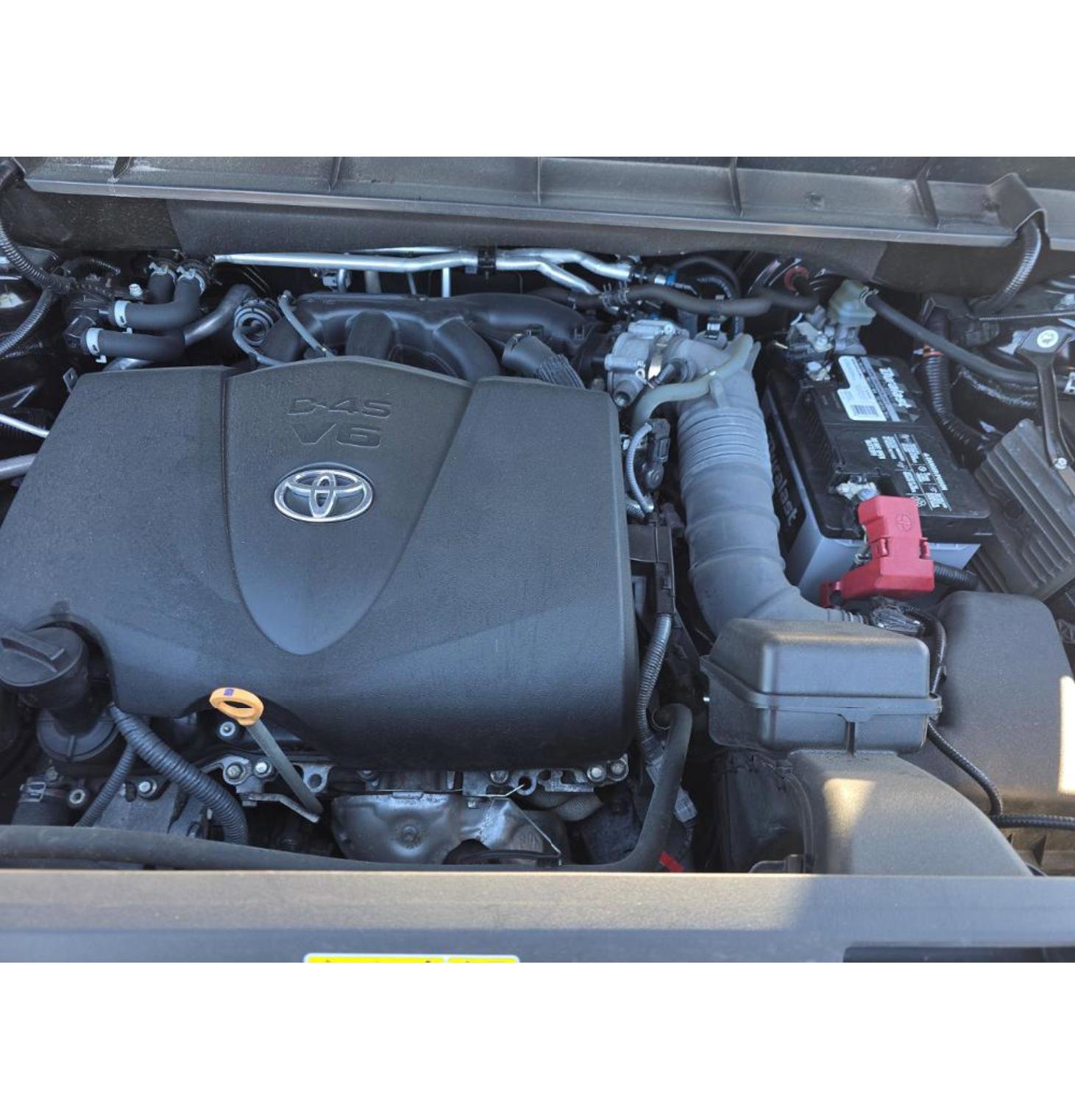 Used 2021 Toyota Highlander XLE image 18