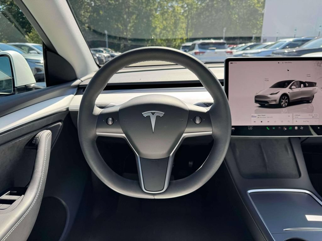 Used 2023 Tesla Model Y Long Range AWD/4WD image 22