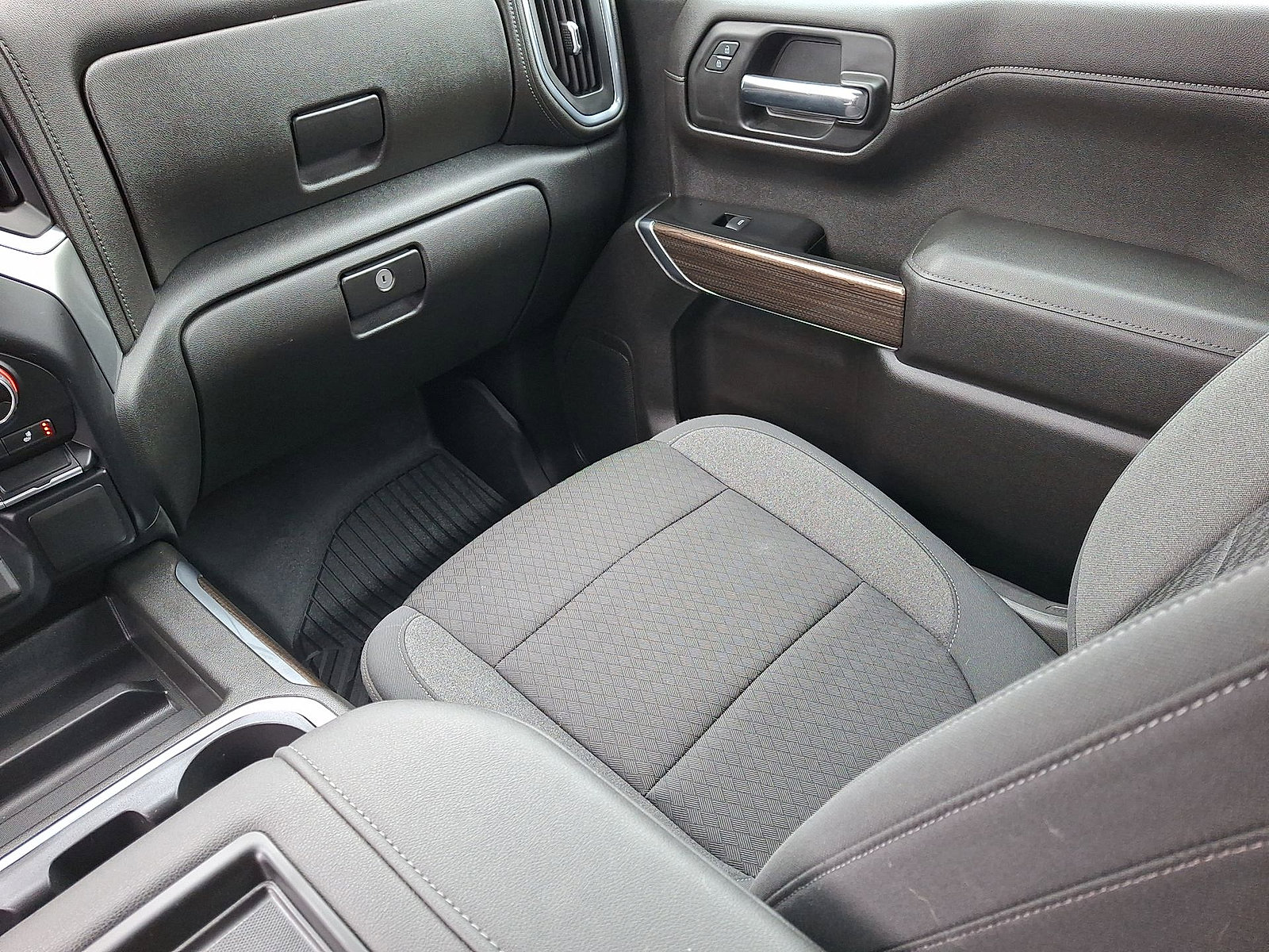 Certified 2022 Chevrolet Silverado 1500 RST image 13