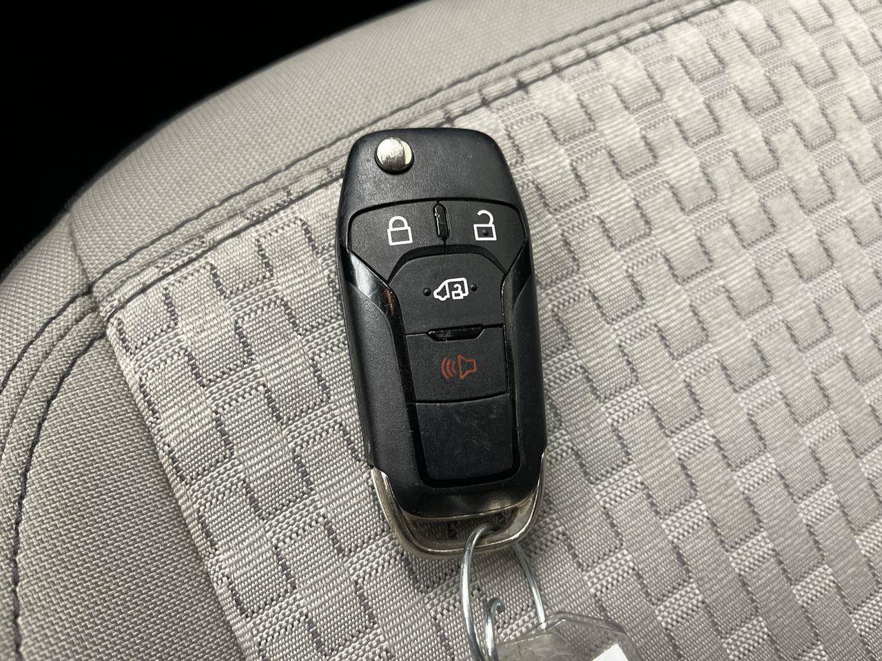 Used 2022 Ford Transit Connect XLT FWD image 20